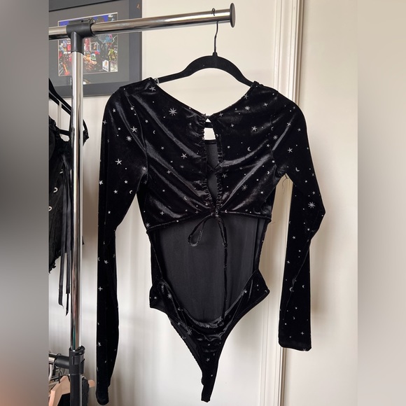 Never Worn! - wild fable Backless Black Velvet Bodysuit - Picture 3 of 5